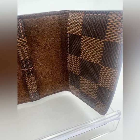 Louis Vuitton Damier Cufflink Case - Picture 5 of 13